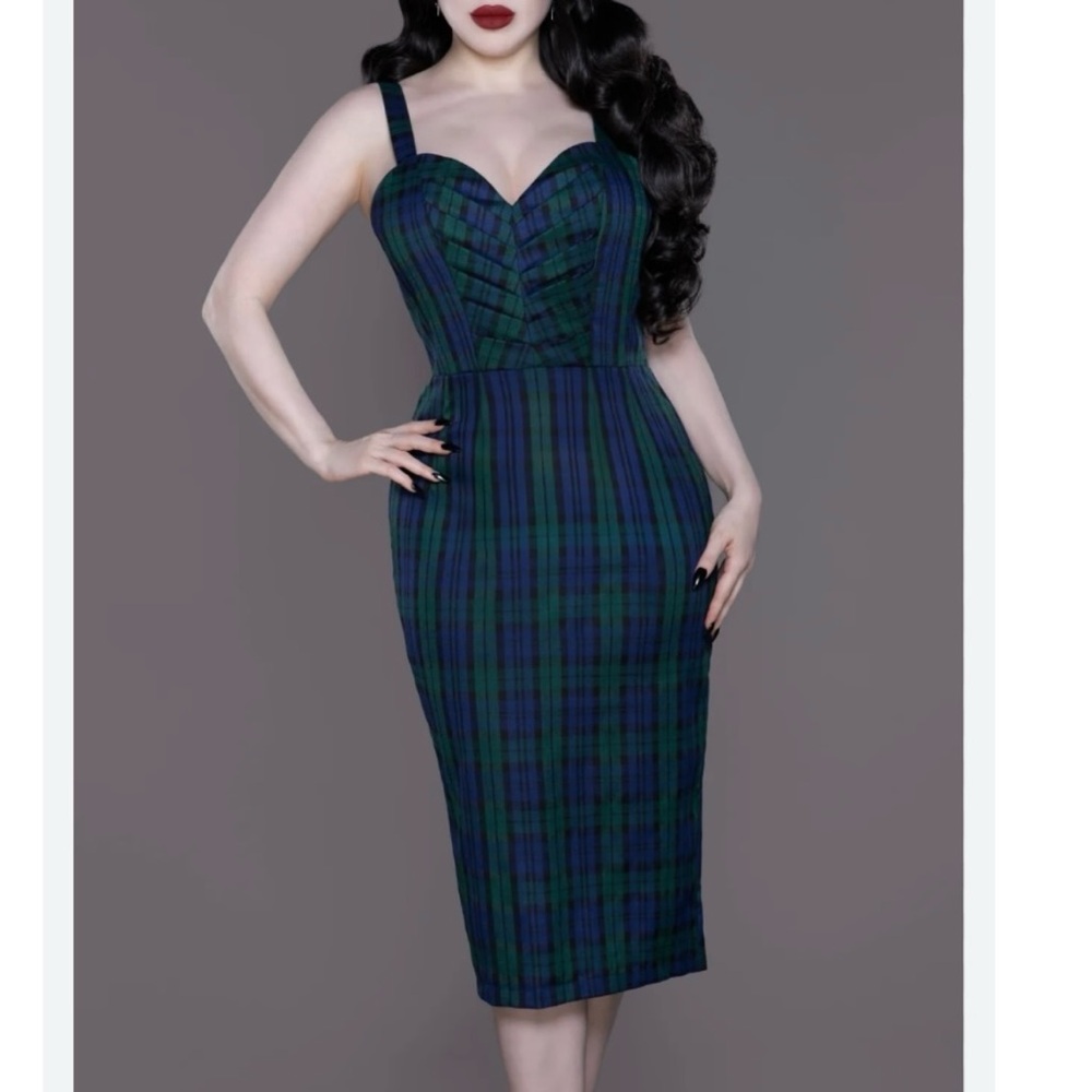 Retro Pinup Blackwatch Plaid Midi Dress with Sweetheart Neckline